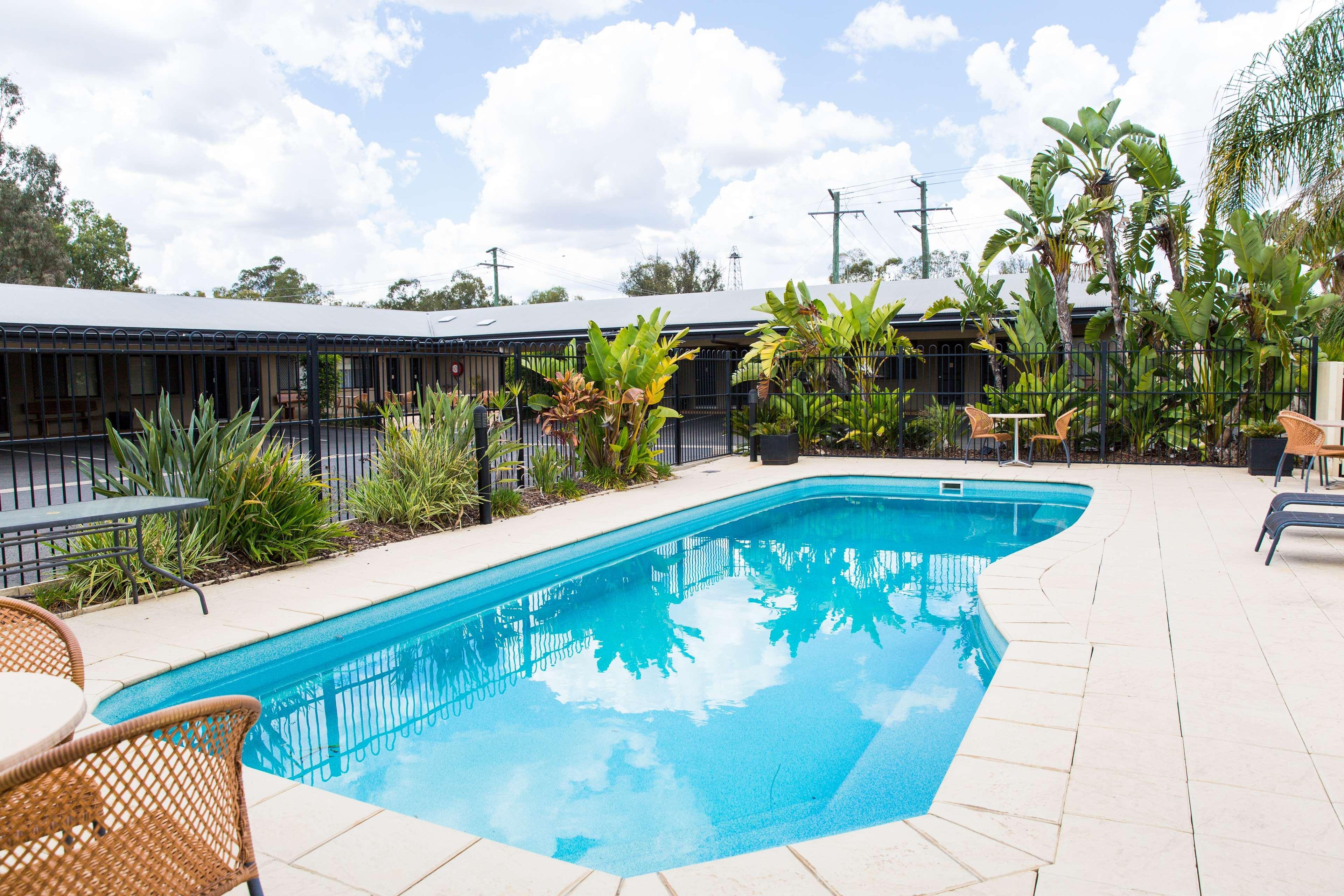 Best Western Bungil Creek Motel Roma Bagian luar foto