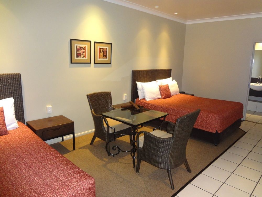Best Western Bungil Creek Motel Roma Bagian luar foto