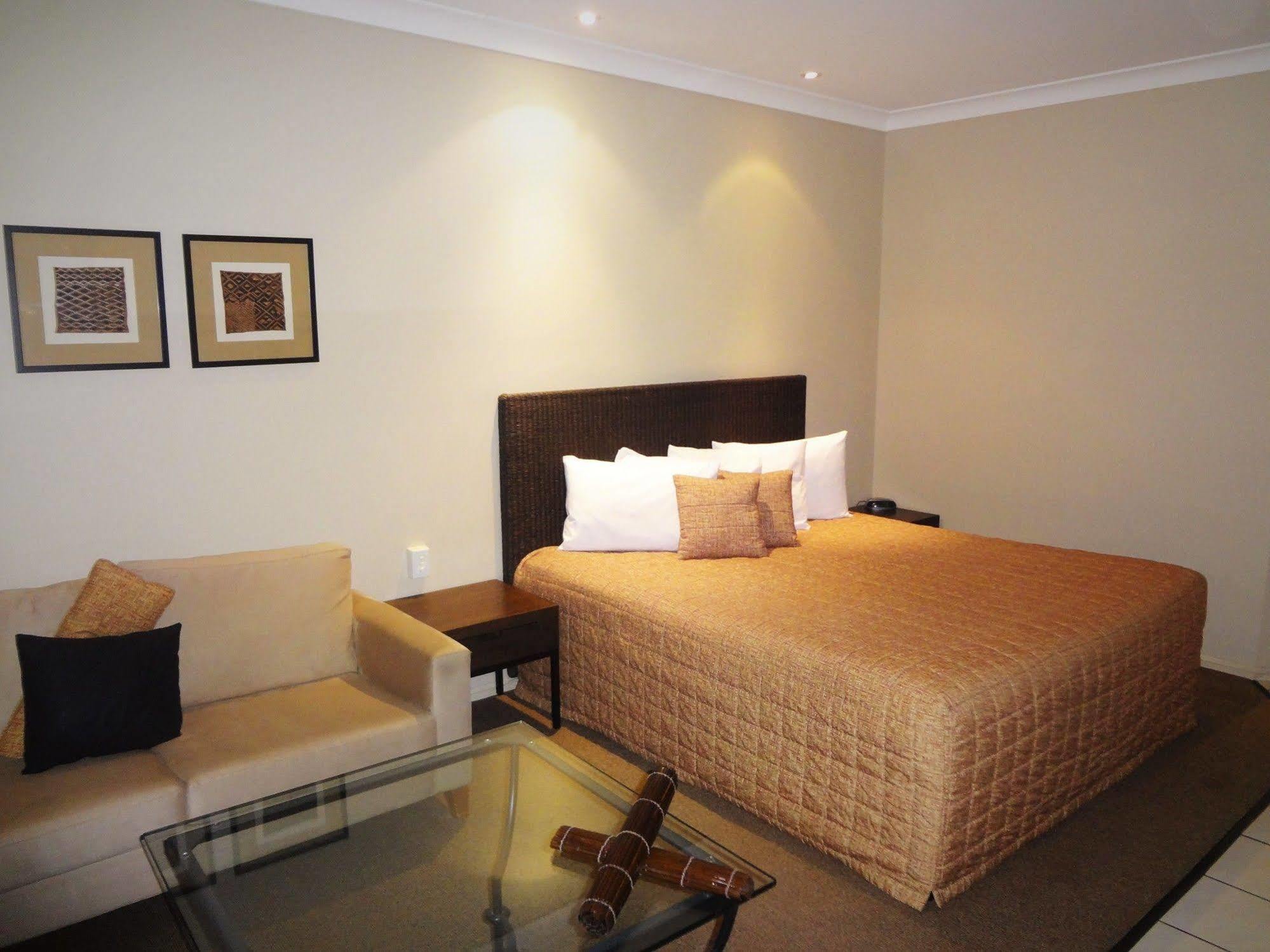 Best Western Bungil Creek Motel Roma Bagian luar foto