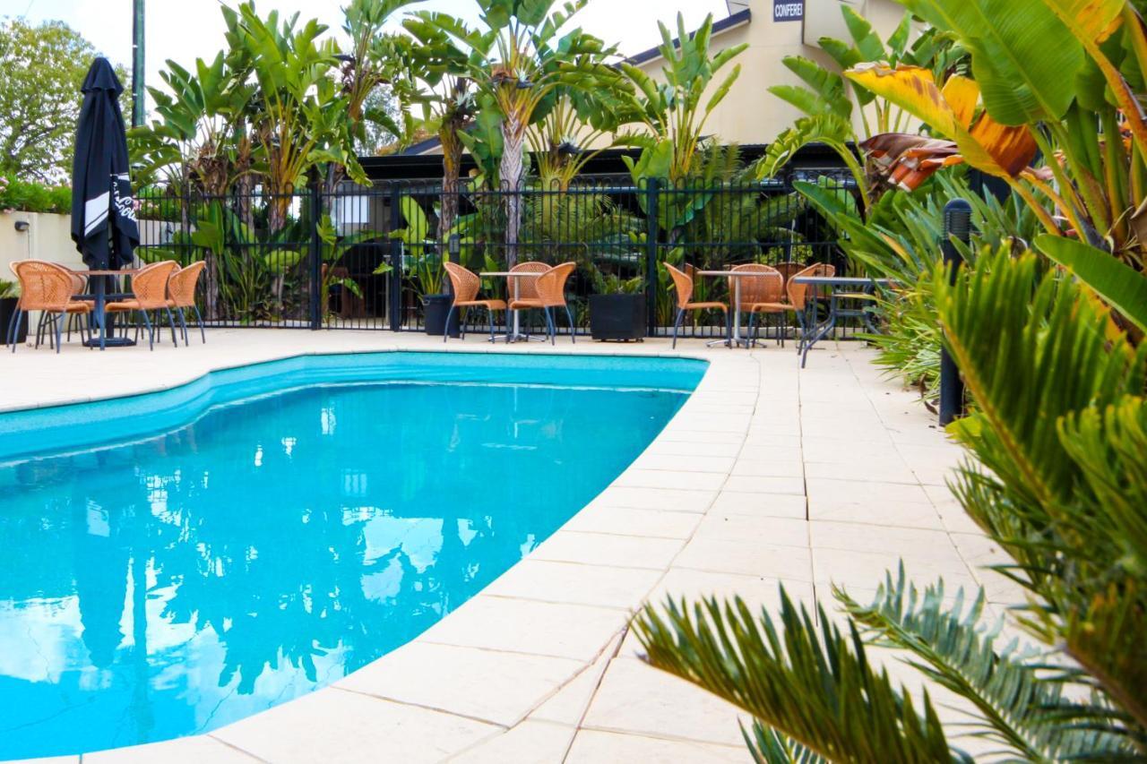 Best Western Bungil Creek Motel Roma Bagian luar foto
